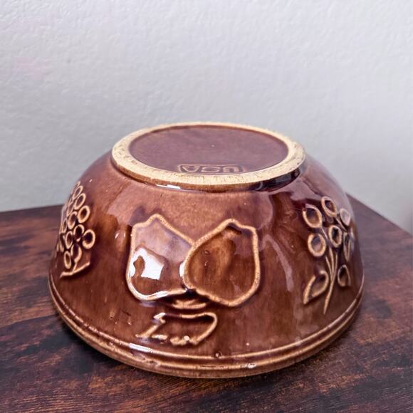 Vintage USA Brown Ceramic Bowl with Grape and Fruit Pattern - Picture 7 of 12